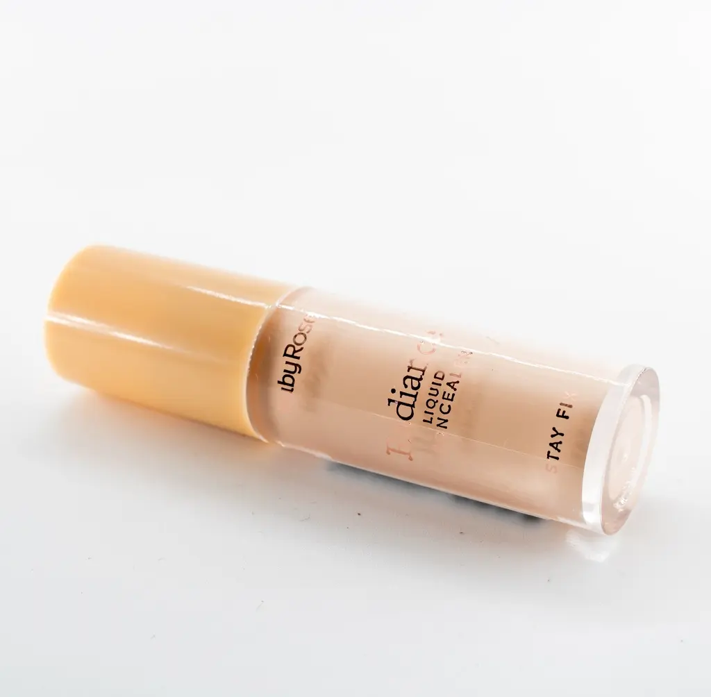 Radiance Liquid Concealer (1).webp