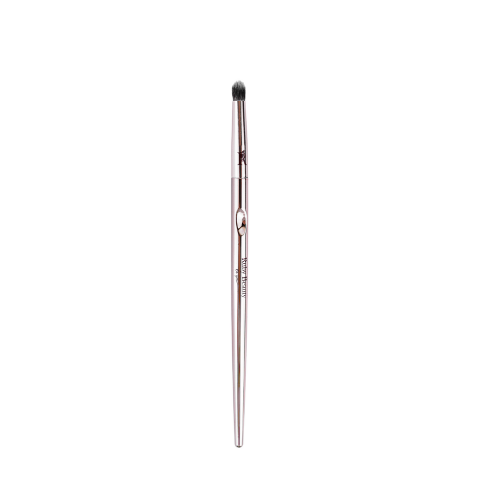 Small Eyeshadow Brush Ruby Beauty